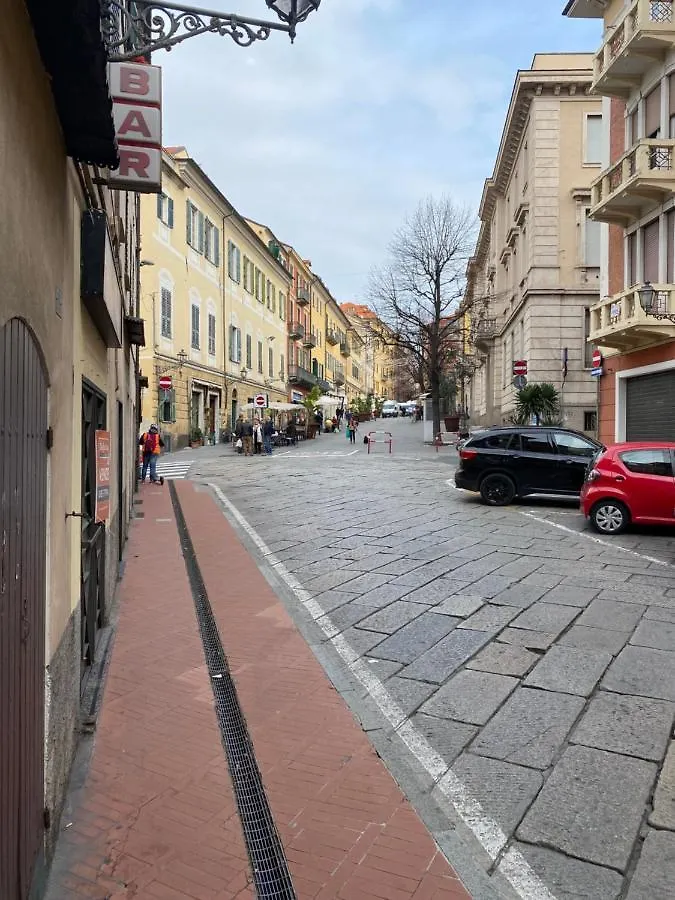 Appartamento Casa Del Vecchio Artista Imperia