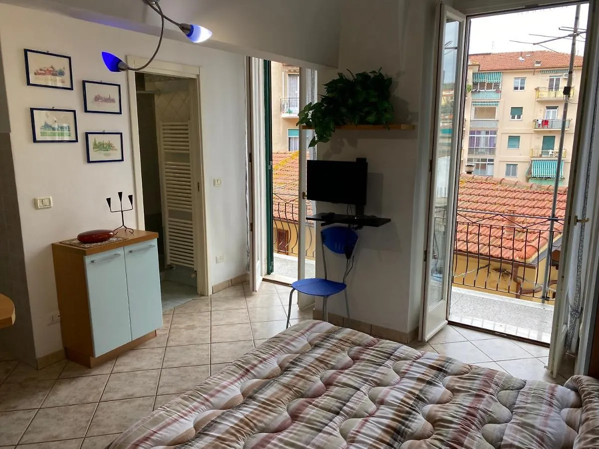 Appartamento Casa Del Vecchio Artista Imperia Italia